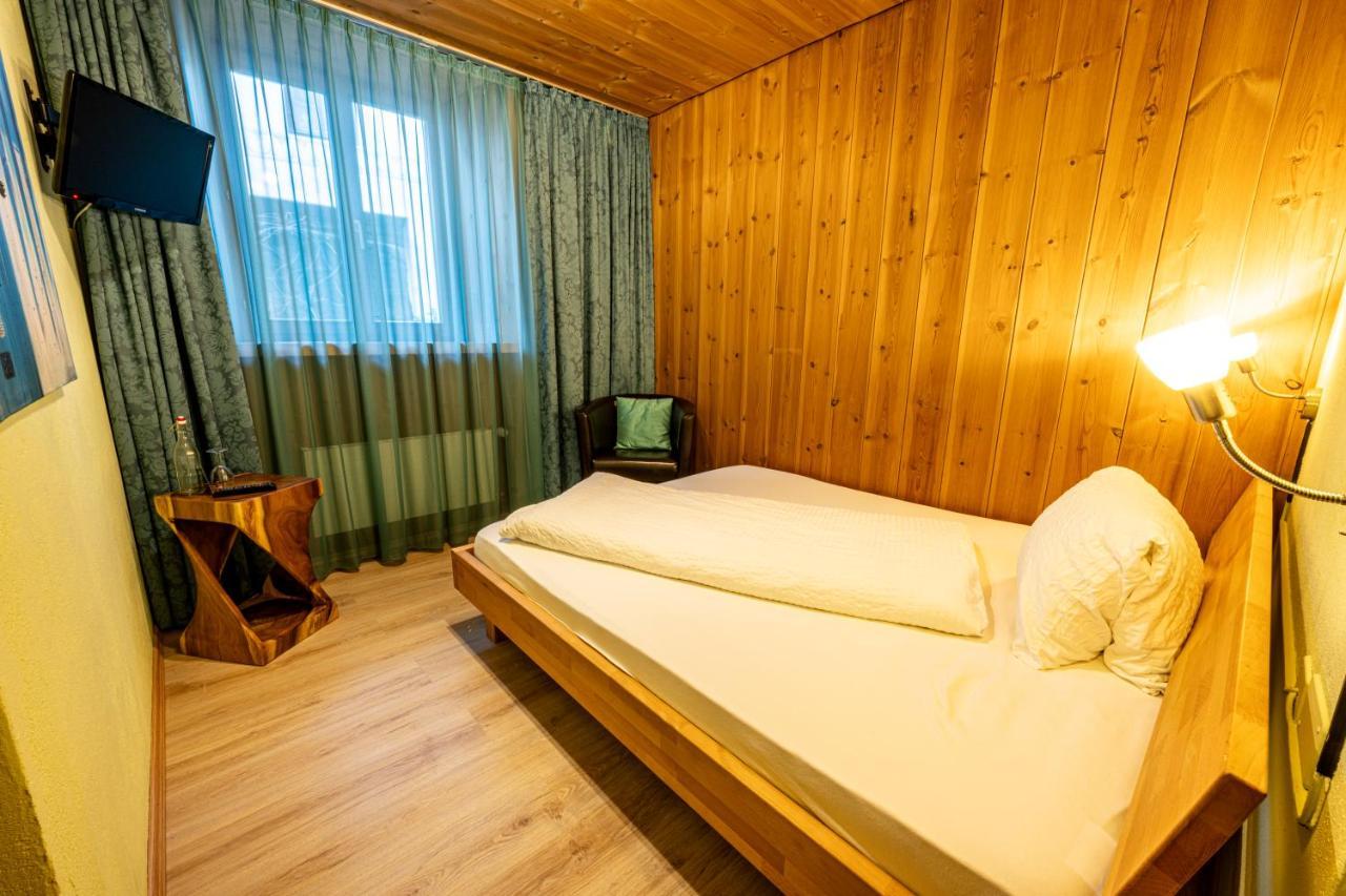 Garni Wohlfühlhotel Curuna Scuol Exterior foto