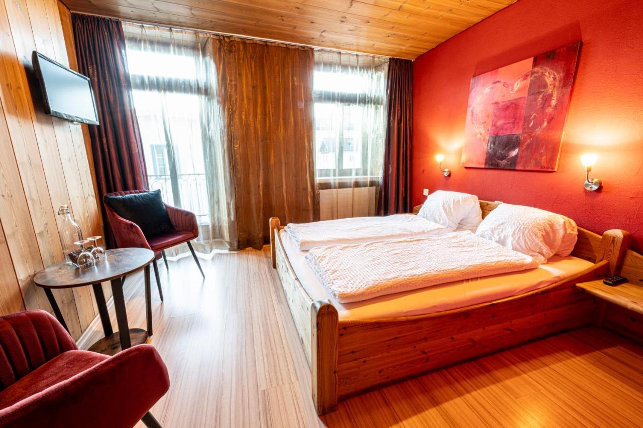 Garni Wohlfühlhotel Curuna Scuol Exterior foto