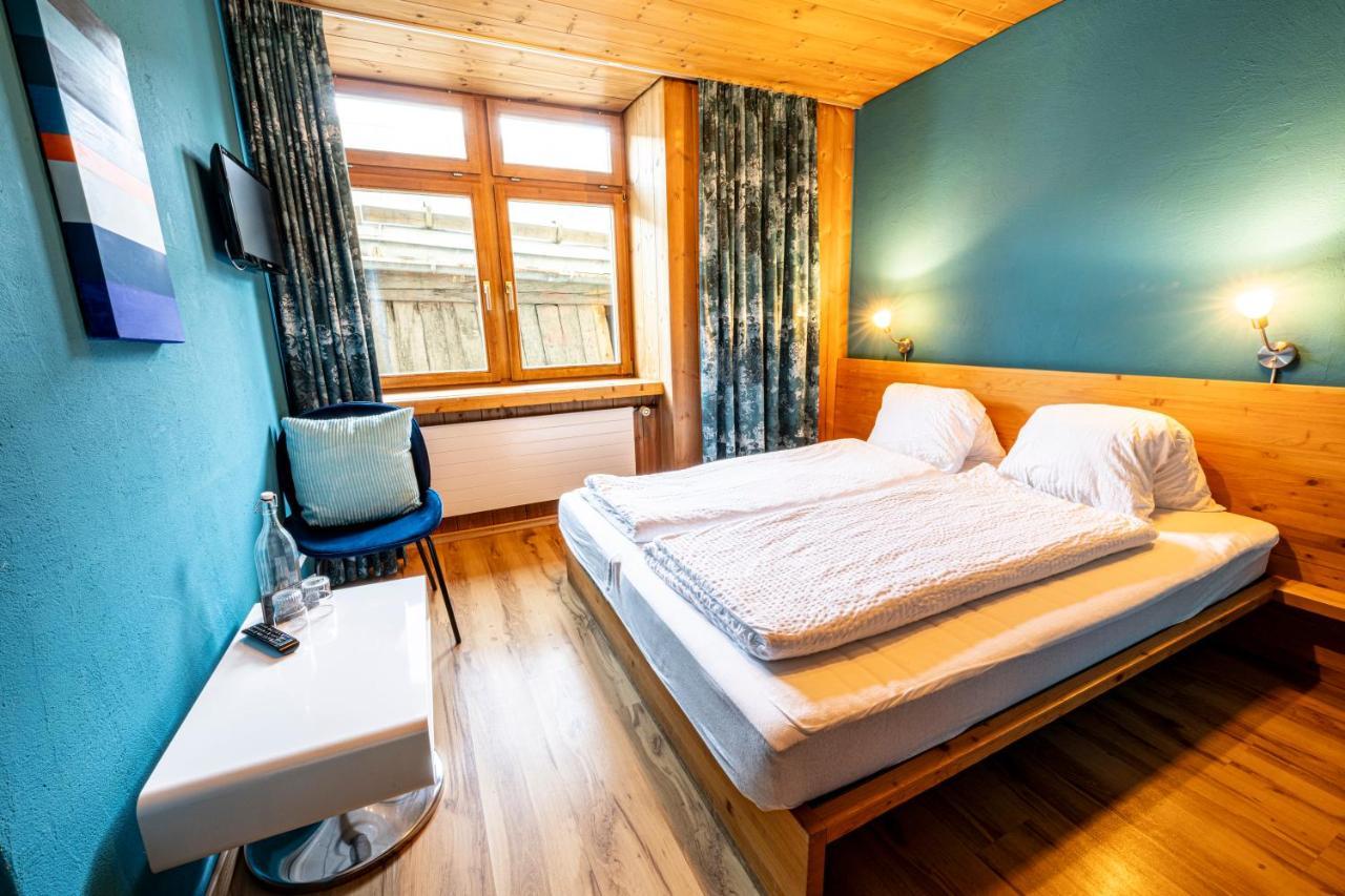 Garni Wohlfühlhotel Curuna Scuol Exterior foto