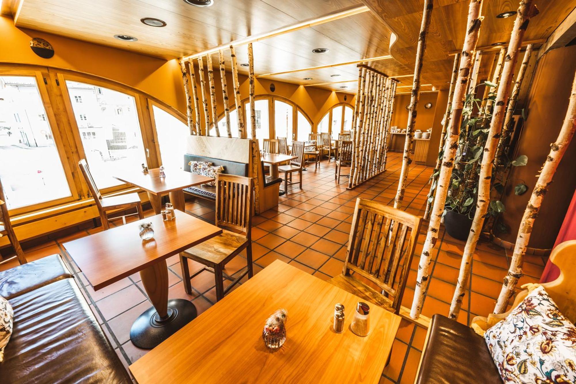 Garni Wohlfühlhotel Curuna Scuol Exterior foto