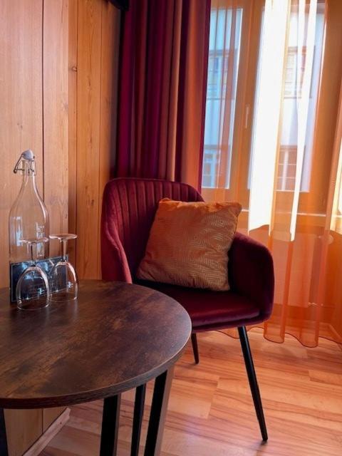 Garni Wohlfühlhotel Curuna Scuol Exterior foto