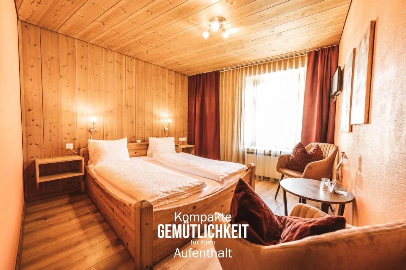 Garni Wohlfühlhotel Curuna Scuol Exterior foto